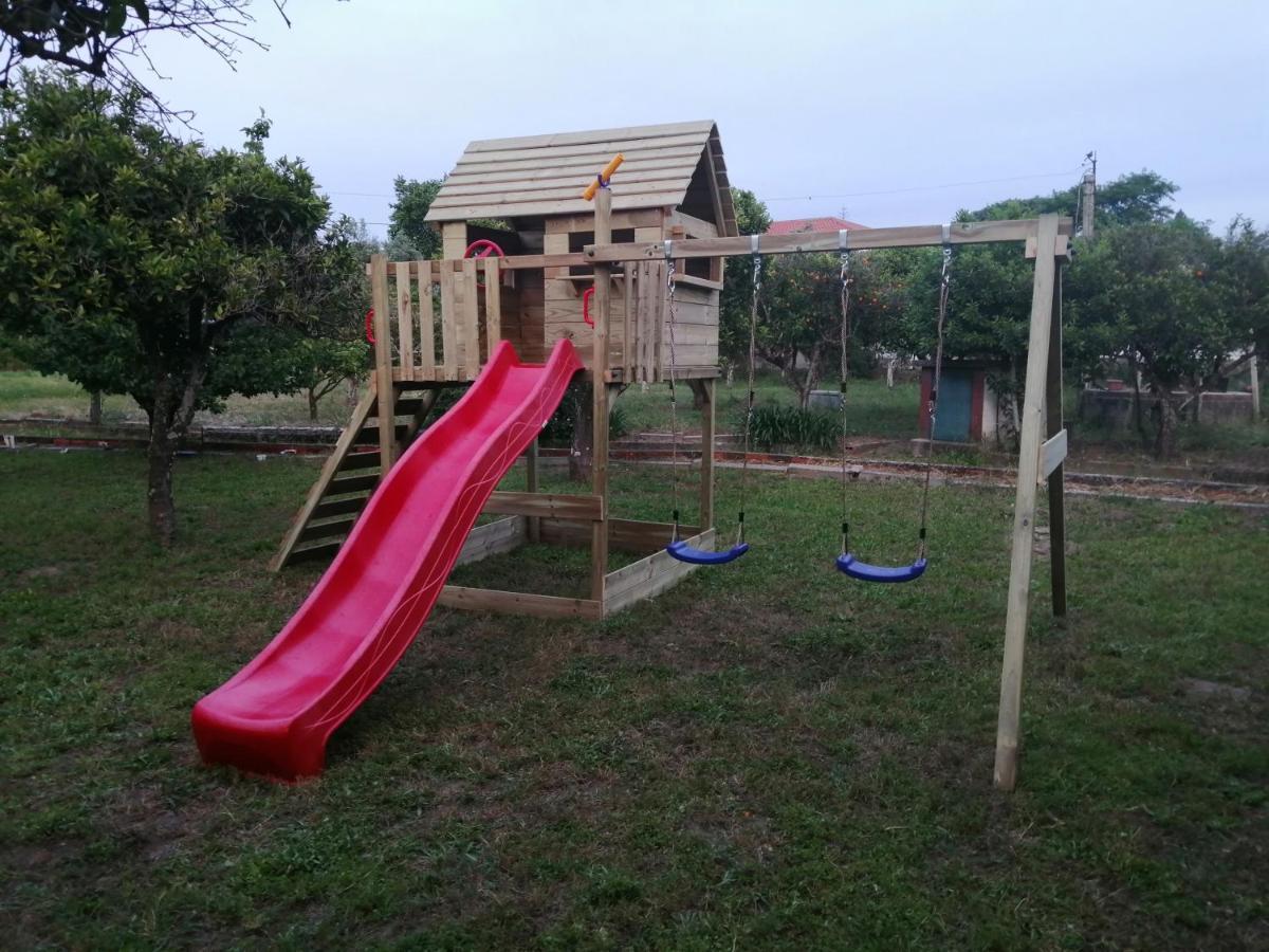 אזייתאו Casa Das Laranjeiras E Parque Infantil מראה חיצוני תמונה